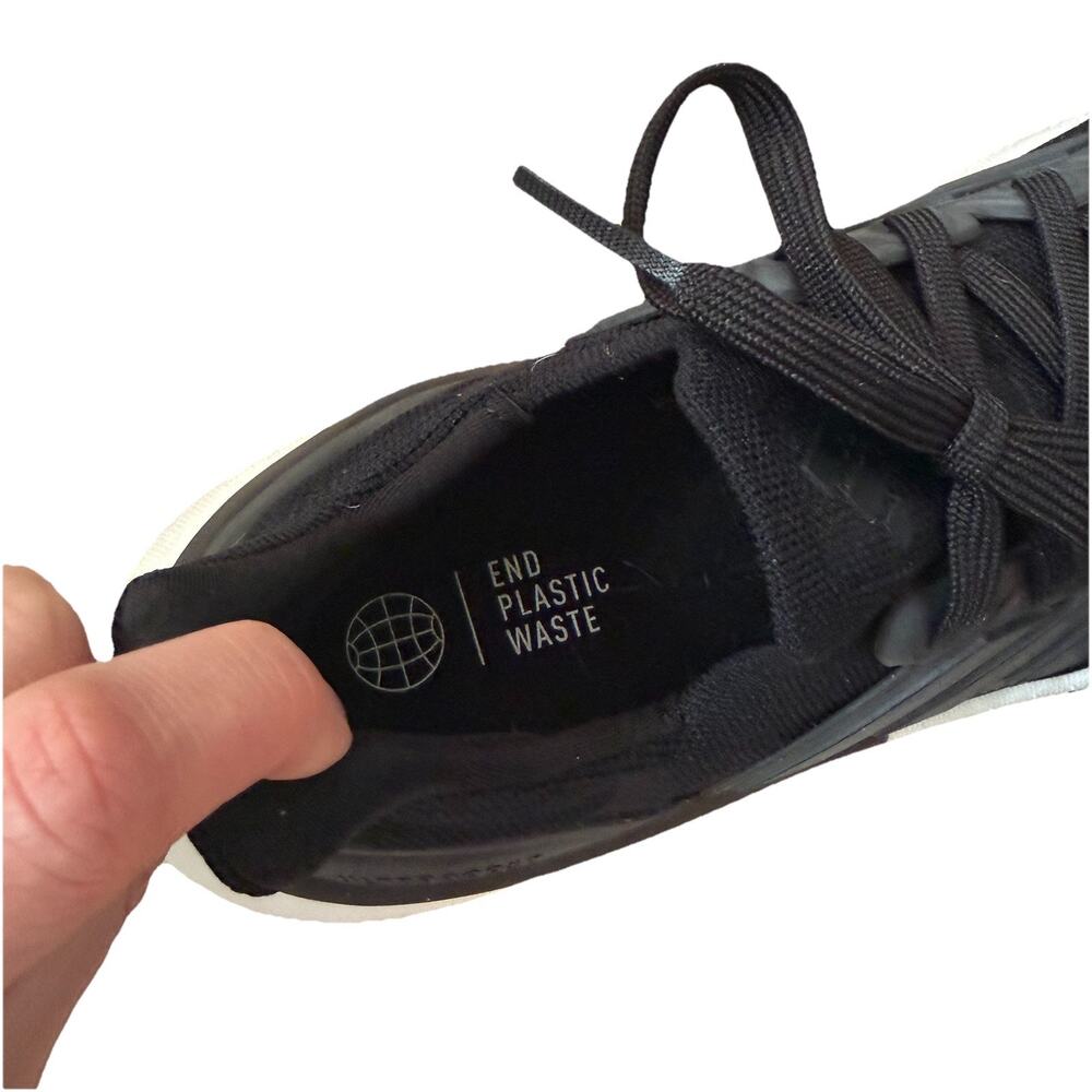 Adidas Womens 10 Ultraboost Light Sneakers Black White Running Shoes Lace Up Box - Picture 12 of 15